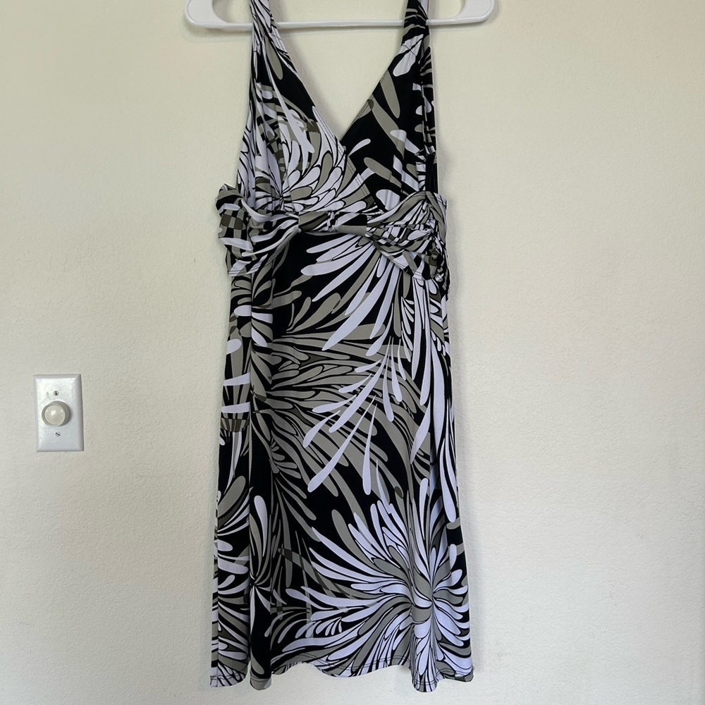 Jonathan Martin Large Sleeveless Dress Tan white black print